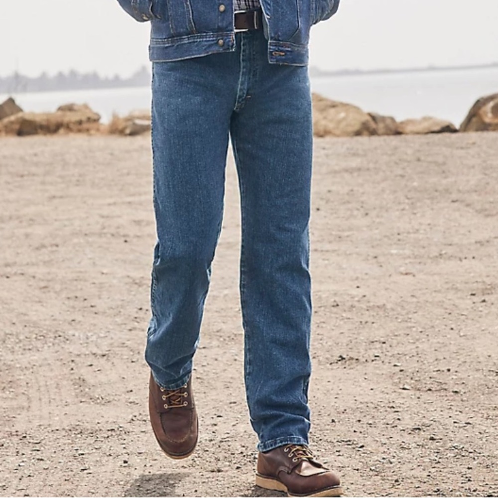 Wrangler Rugged Wear Relaxed Fit Jeans Size 38x30